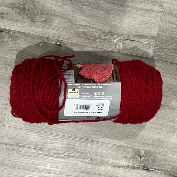 NWT Set of 7 Skeins Red Heart With Love Yarn (White/Red/Green/Blue) Medium Wt #4 - Picture 10 of 16